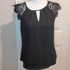 Express Capped Lace Sleeve Blouse